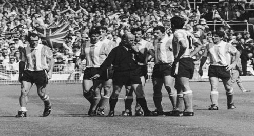 كان شكلها إيه؟.. بطاقات الجزاء